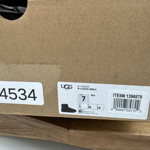 UGG Classic Mini II Boots Women’s Black Sheepskin Suede Winter Ankle Boots - Picture 14 of 15